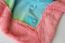 Load image into Gallery viewer, &#39;Selene&#39; Handwoven Blanket