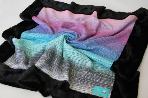 'Luna' Handwoven Blanket