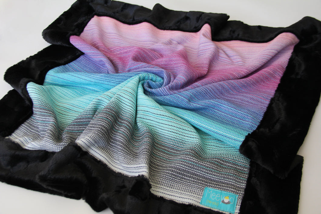 'Luna' Handwoven Blanket